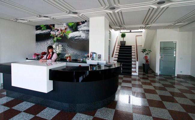 Hotel Adelma Hoznayo Exterior photo